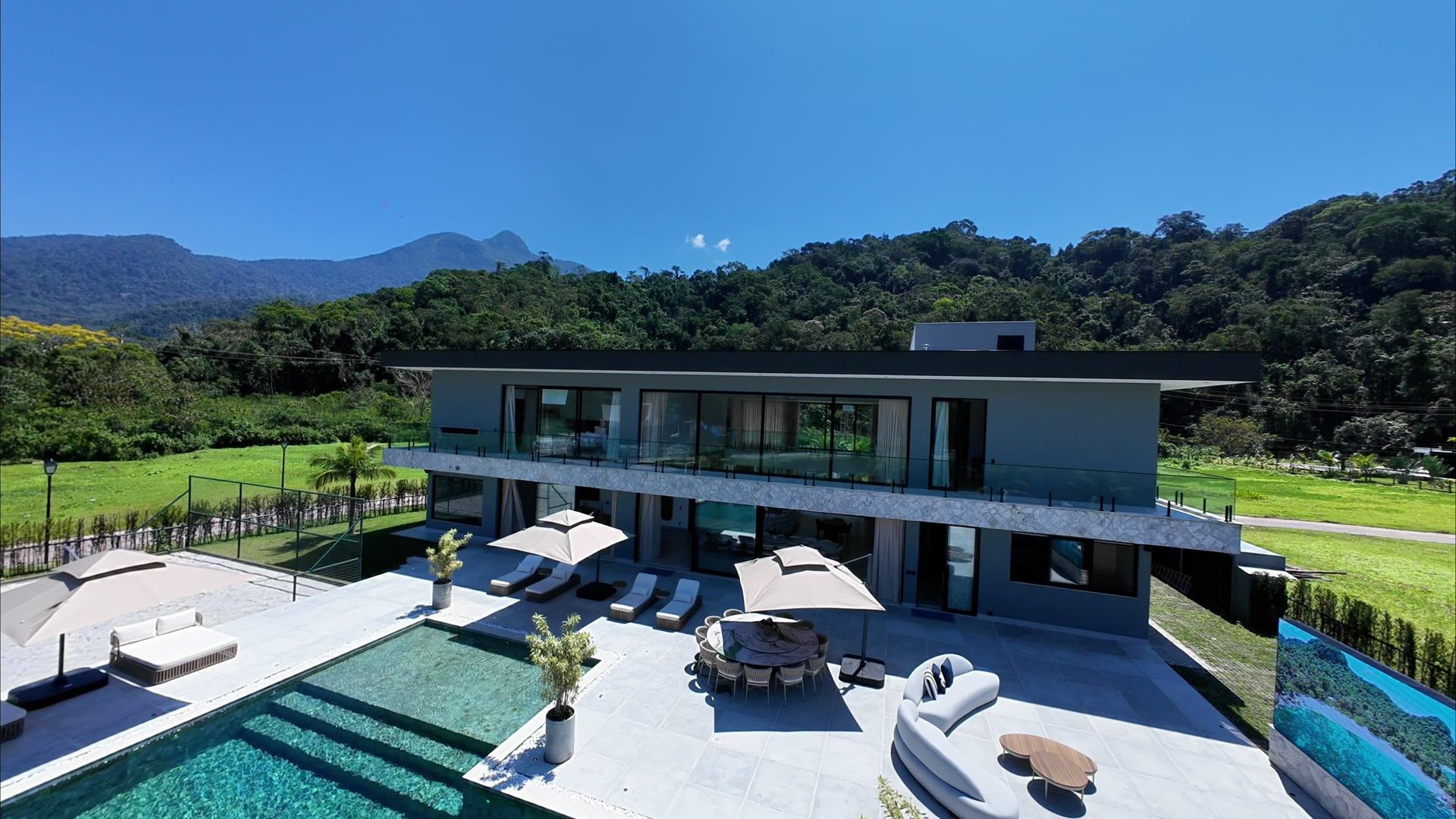 Peres house with pool in Frade Green, Angra dos Reis